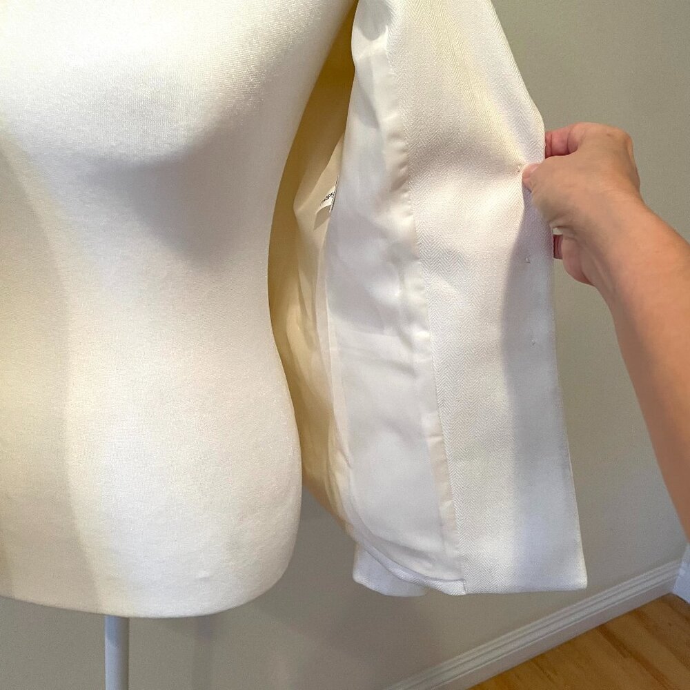 Tahari ASL Petite Women's Blazer  Beige/Ivory.  Size: 2P - Picture 6 of 8